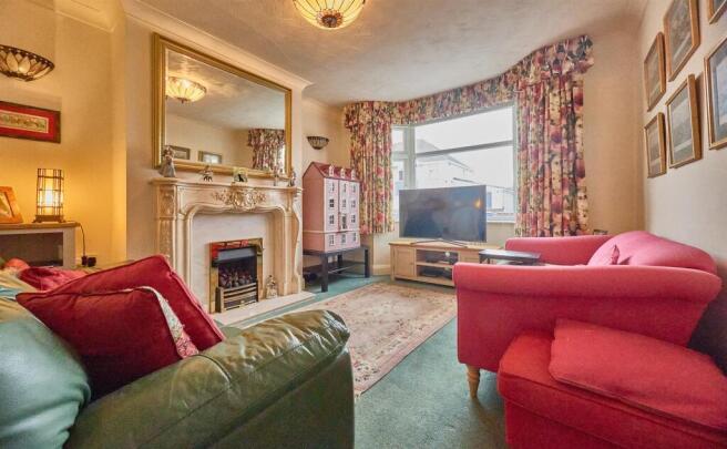Lounge to Front