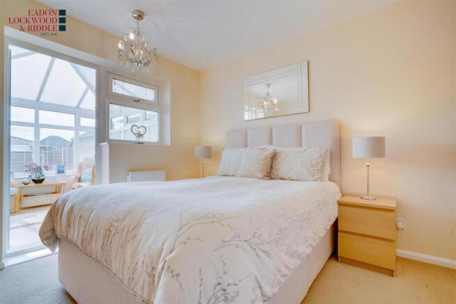 2 bed Bungalow for sale Image 7