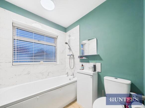 1 bed Semi-Detached Bungalow to rent Image 9