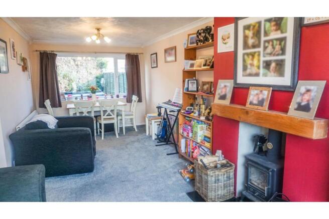 Lounge/Dining Room