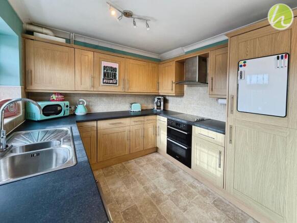 Kitchen/ Dining Room