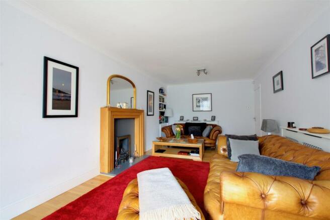 DSC_0532lounge.jpg