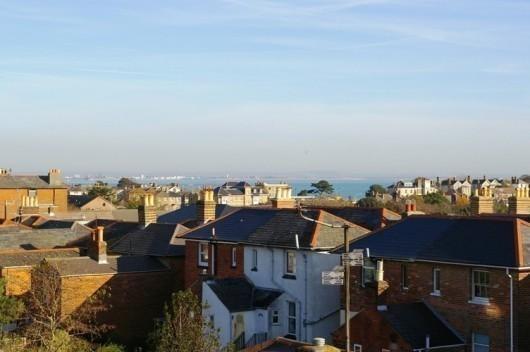 DISTANT SEA VIEWS