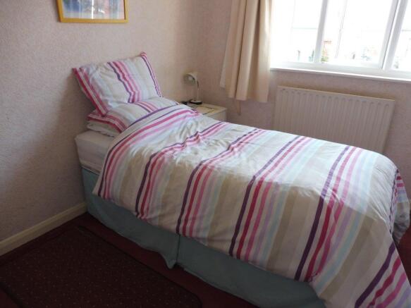 bed2.jpg
