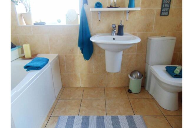 Photo 10