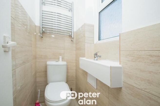 Cloakroom/wc