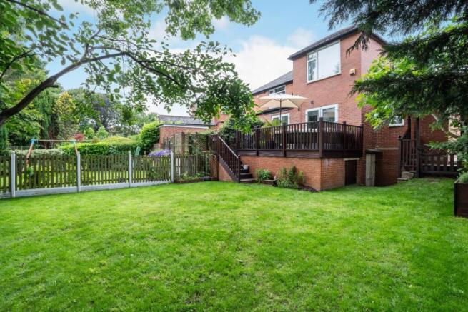 4 bed Semi-Detached for sale Image 8