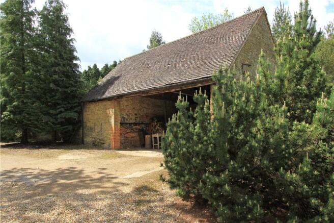 Barn/Garage