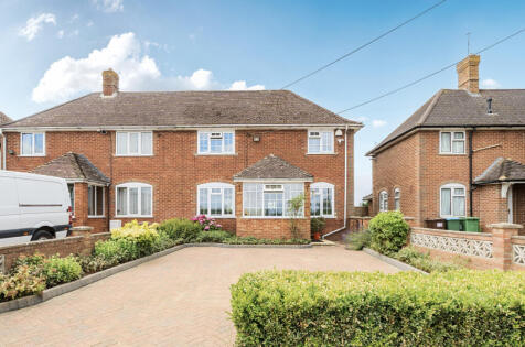 Lower Road, Stoke Mandeville, Aylesbury