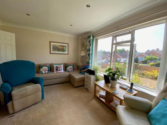 Living Room.jpg