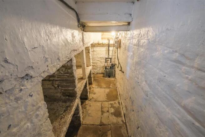 2 bed Terraced for sale Image 12