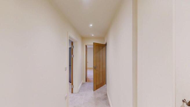 3 bed House to rent Image 8
