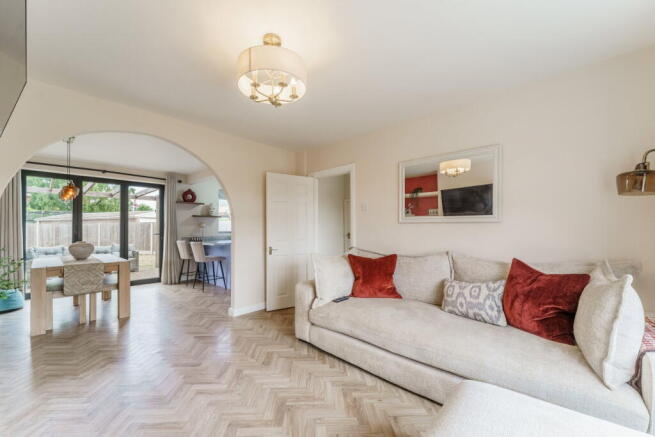 3 bed Semi-Detached for sale Image 5