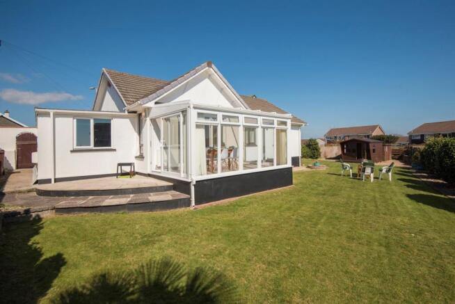 rear garden picture 2.jpg