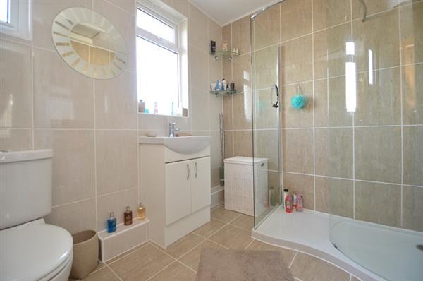 SHOWER ROOM/WC