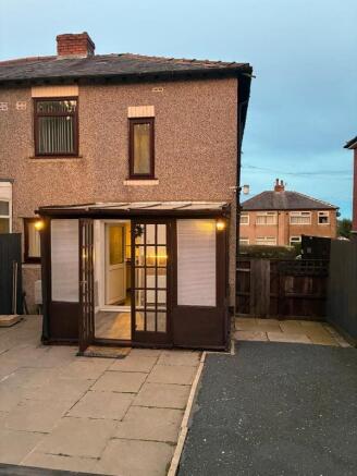3 bed Semi-Detached for sale Image 9