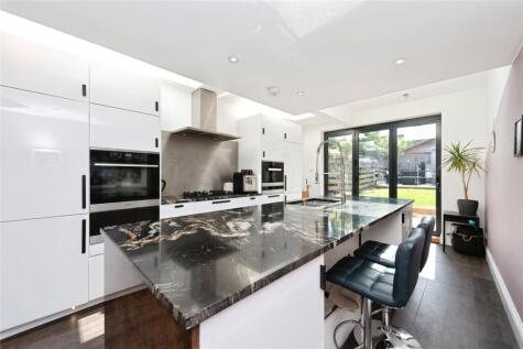 Washington Road, Worcester Park, KT4