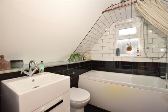 En-Suite Bathroom
