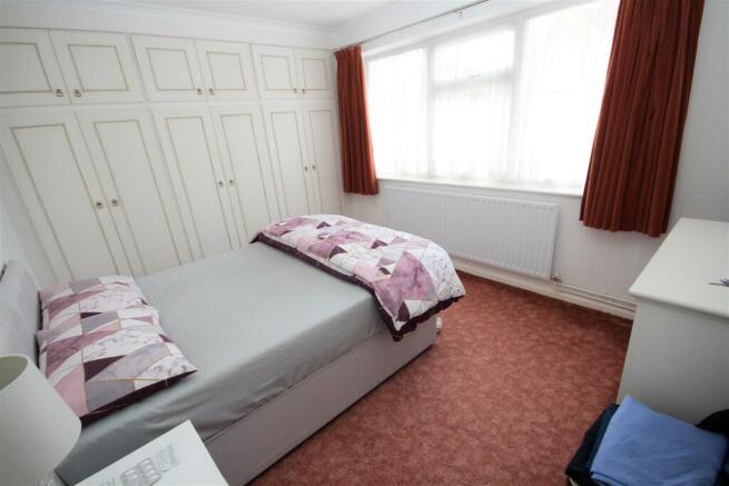 bed 2.jpg