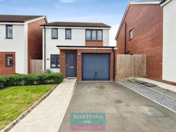3-bed detached on Channings Drive, Tithebarn, EX1 4AR, £325,000