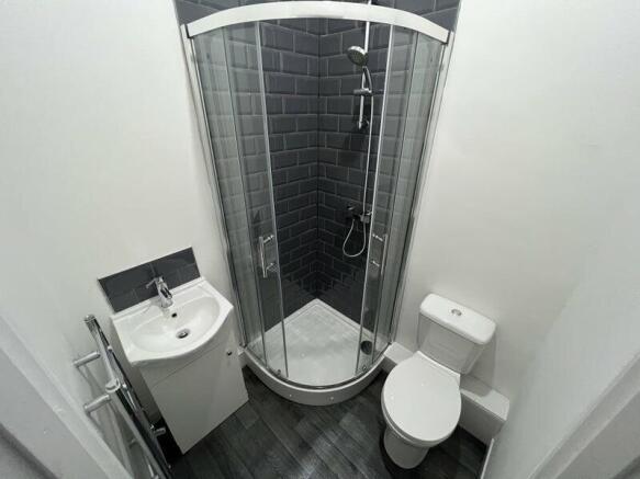 6 bed House Share to rent Image 5