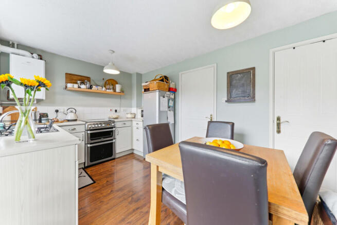 3 bed Town House for sale Image 7
