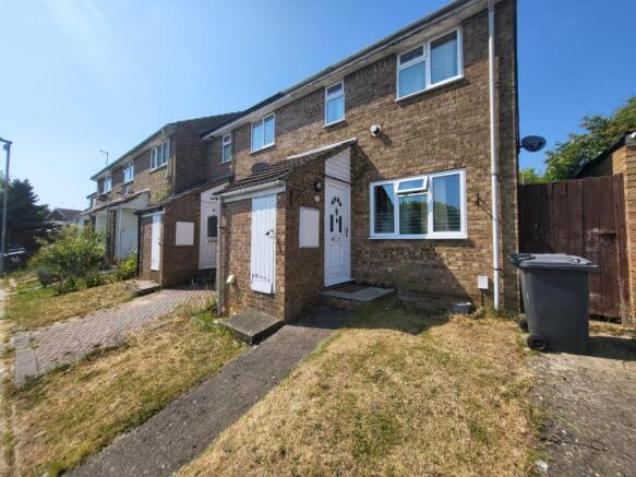 Available on July 4th 2026 - 3 bedroom End Terrac