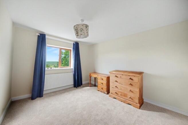 3 bed Semi-Detached for sale Image 10