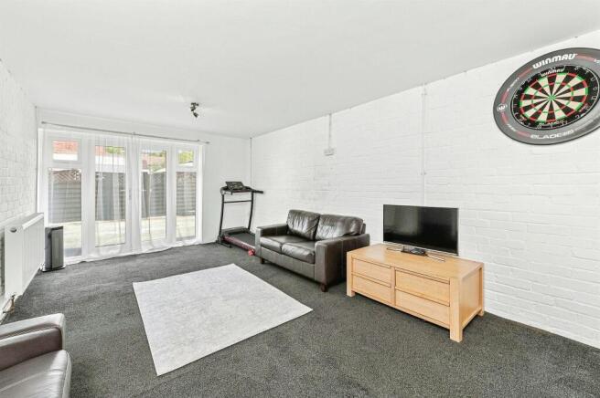 4 bed Semi-Detached for sale Image 8