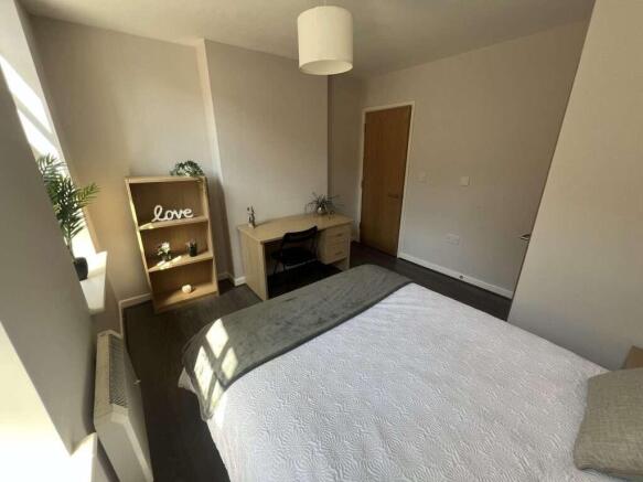 1 bed Flat to rent Image 10