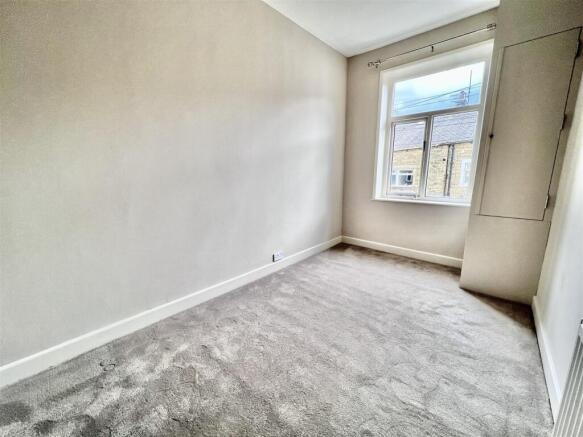 2 bed Terraced for sale Image 7