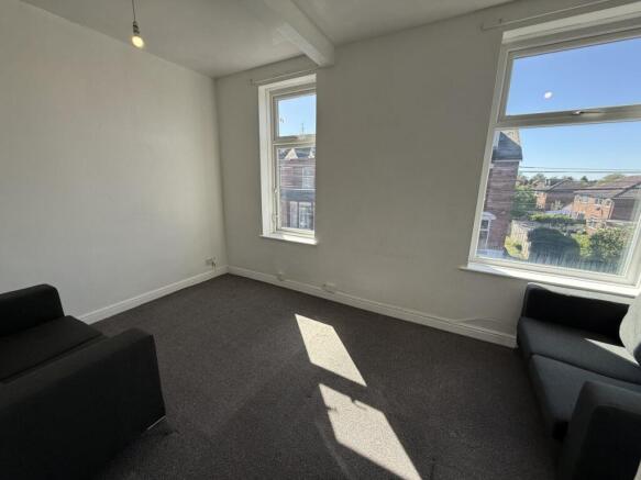 Lounge with Dual Windows