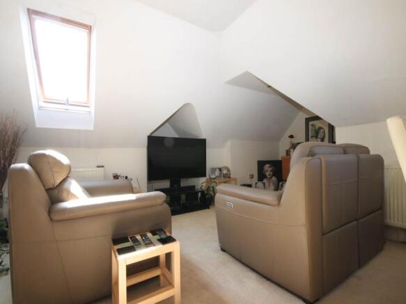 6 Stradbroke house l