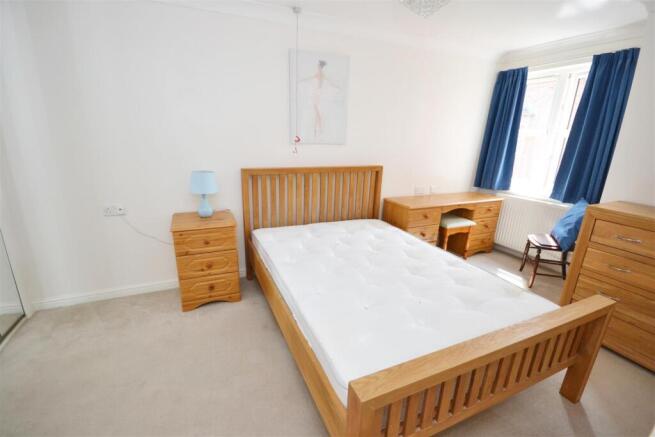 1 bed Retirement Property for sale Image 4