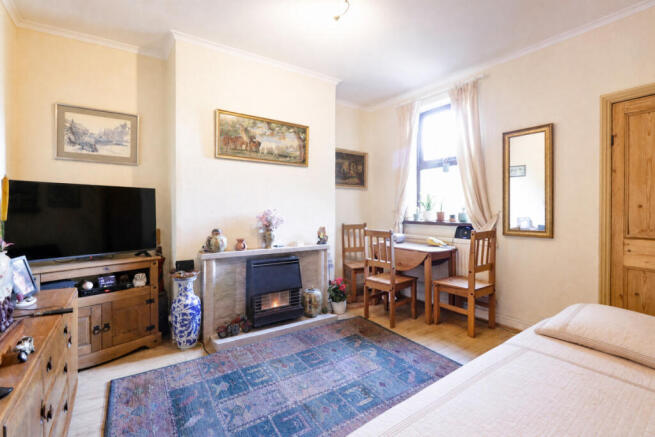 2 bed Terraced for sale Image 8