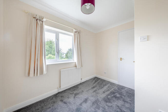 3 bed Semi-Detached to rent Image 12