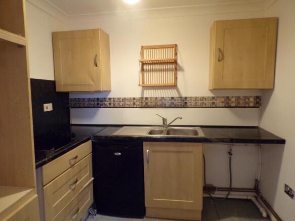 5 bed Detached for sale Image 7