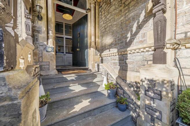 Entrance Porch 