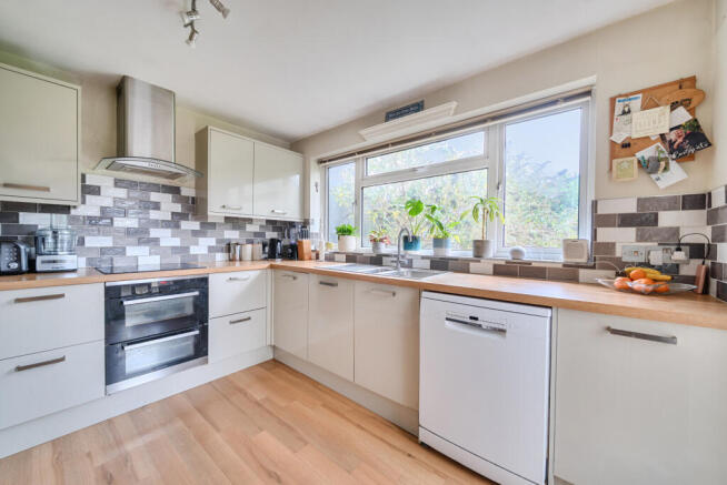 1375664-13-6911dd...