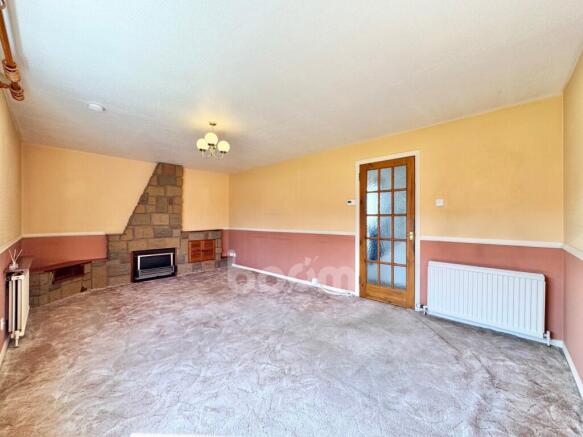 Richmond Drive, Linwood lounge pic