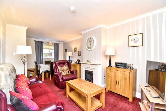 Lounge/Dining Area Angle 1