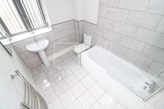 2 bed Apartment to rent Image 9
