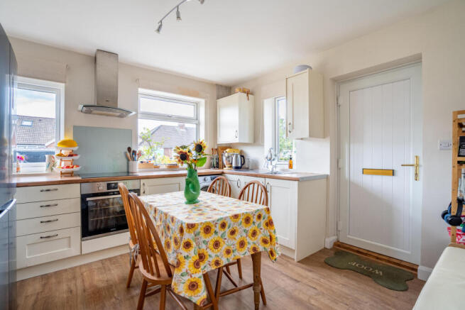 2 bed Semi-Detached Bungalow for sale Image 3
