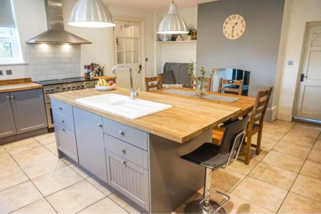 Kitchen/Breakfast