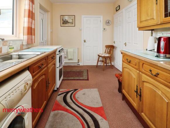 3 bed Semi-Detached for sale Image 6