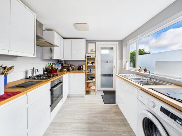 CAM05192G0-PR0185-STILL012