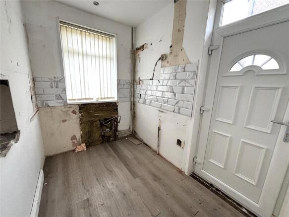 3 bed Semi-Detached for sale Image 5