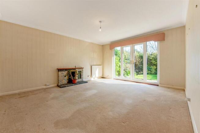 Sitting/Dining Room