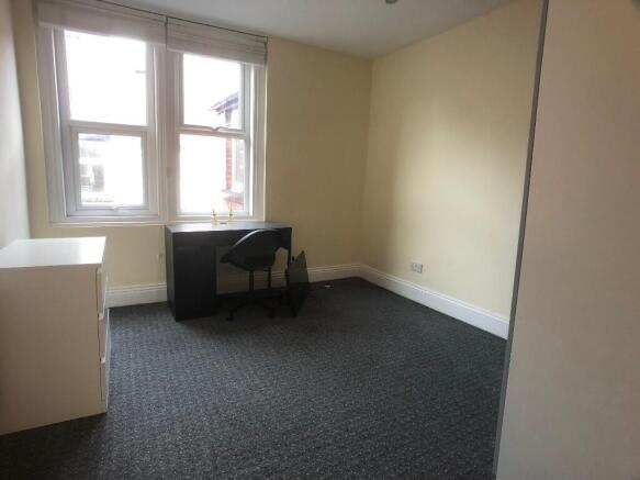 5 bed Terraced to rent Image 12