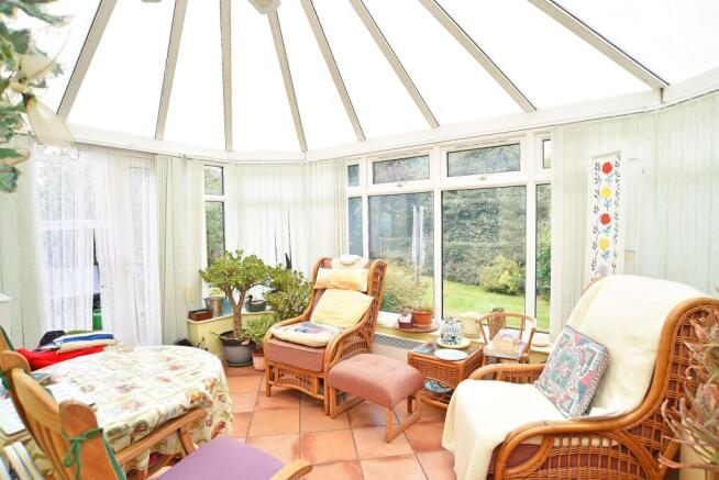 4 bed Detached for sale Image 6